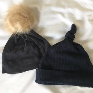 Set of baby hats pompom, Burt’s bees